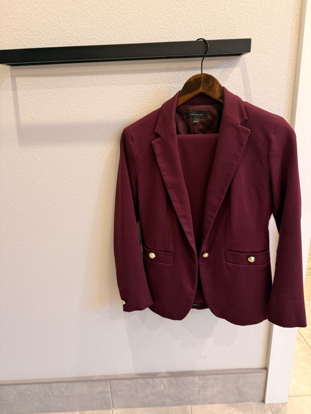 Anne Klein Wine Burgundy Notch-Lapel Blazer with Gold Buttons
